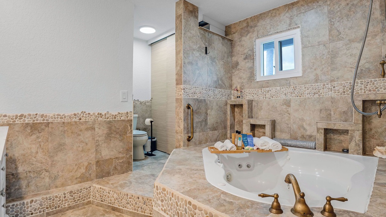 Photo of Bathroom in Lauderdale Isles