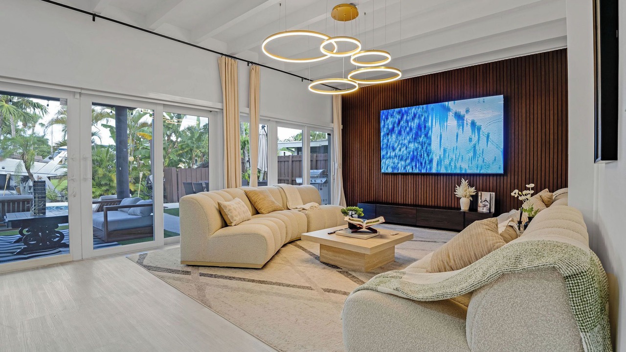 Photo of Livingroom in Lauderdale Isles