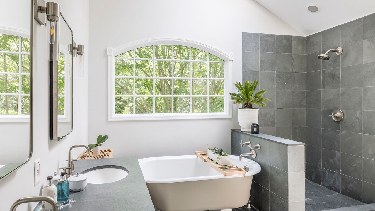 Photo of Bathroom in Water Mill