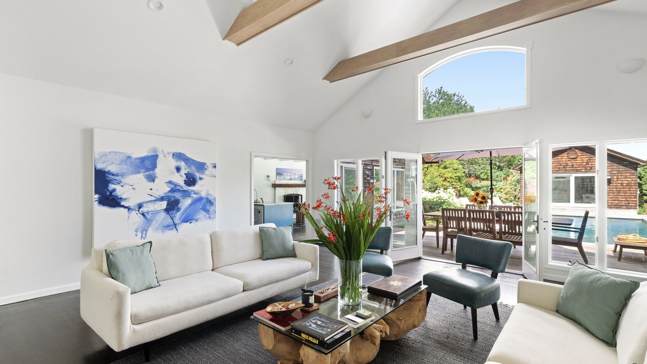Photo of Livingroom in Water Mill