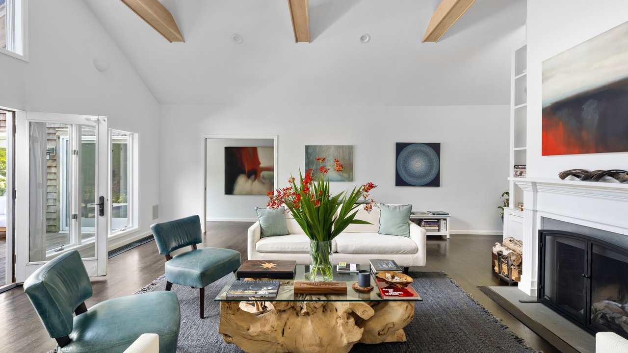 Photo of Livingroom in Water Mill