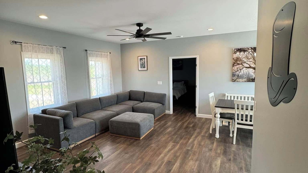 Photo of Livingroom in Piney Mountain