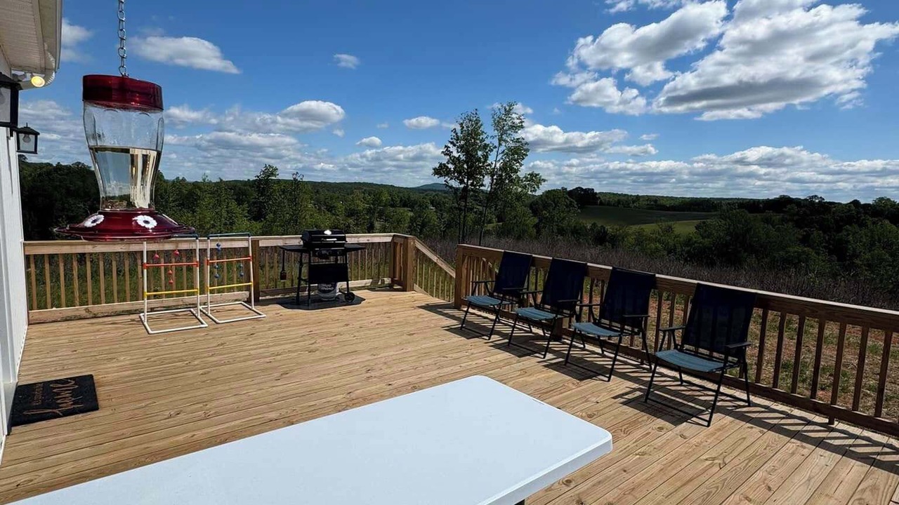 Photo of Patio Balcony in Piney Mountain