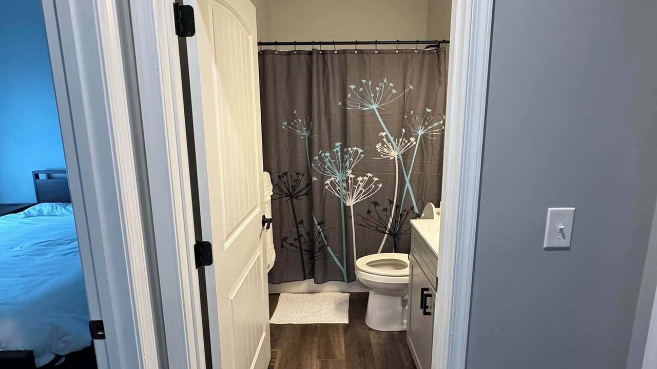 Photo of Bathroom in Piney Mountain