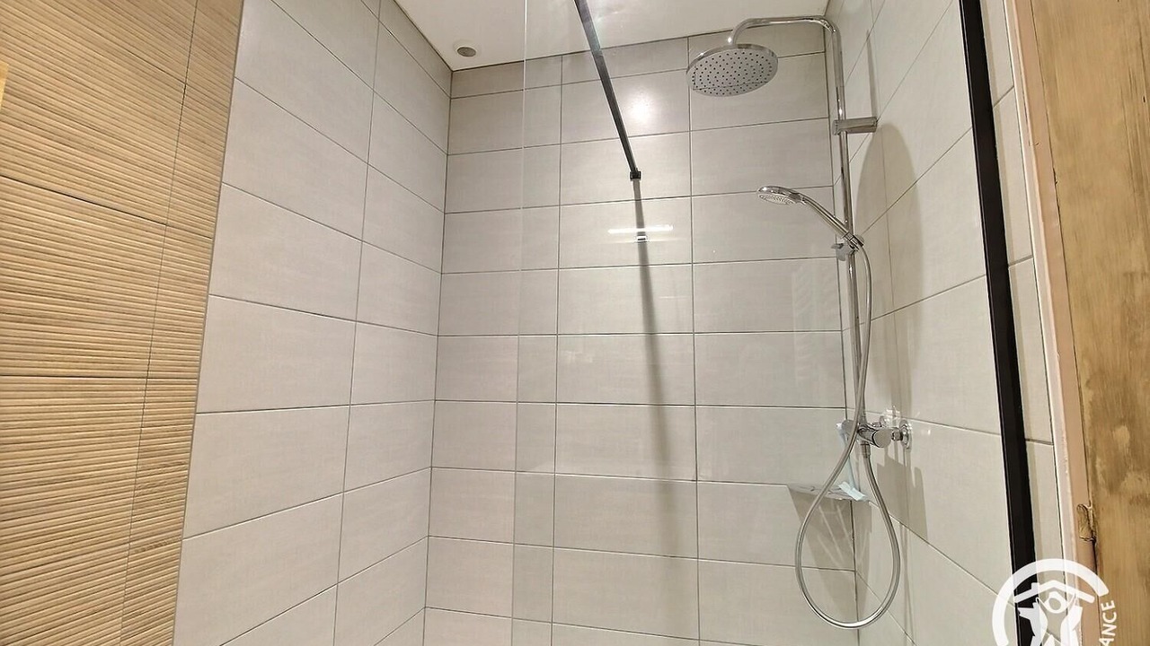 Photo of Bathroom in Matignon
