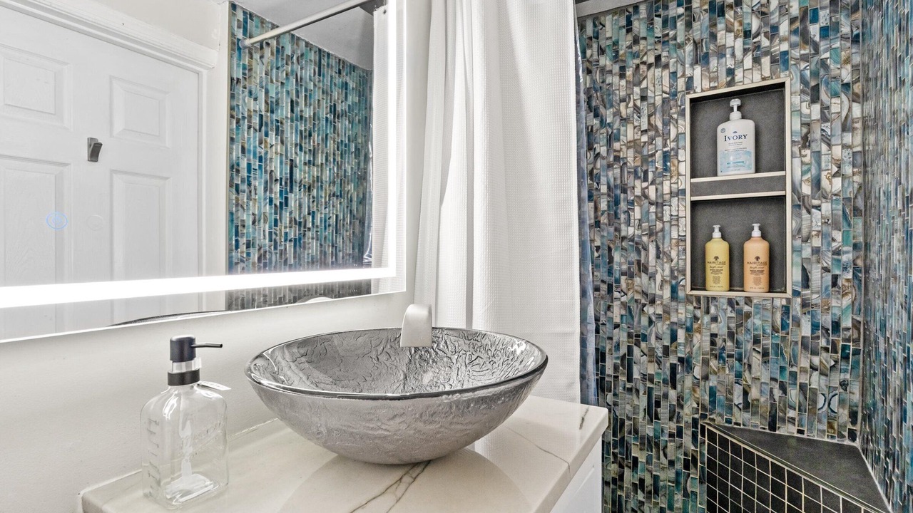 Photo of Bathroom in Aurora Highlands