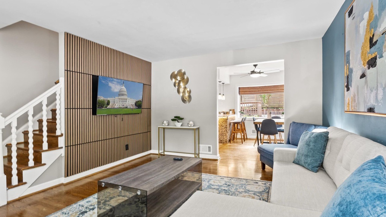 Photo of Livingroom in Aurora Highlands