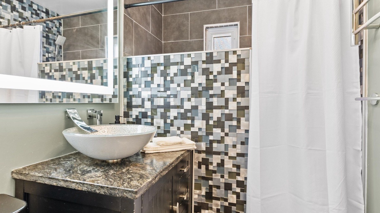 Photo of Bathroom in Aurora Highlands