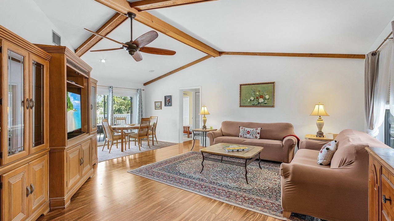 Photo of Livingroom in Bokeelia