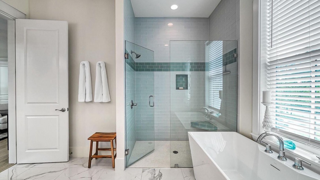 Photo of Bathroom in Treetop