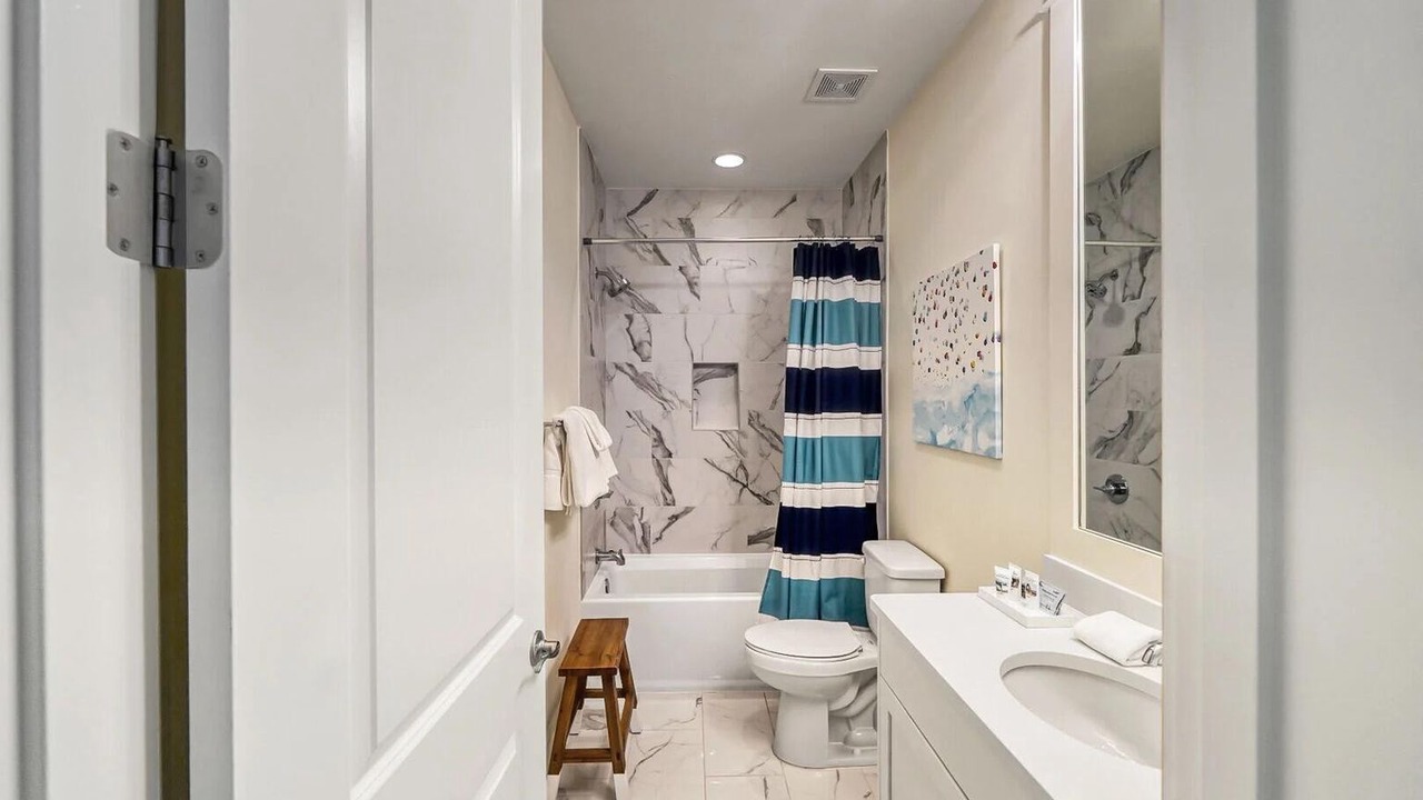 Photo of Bathroom in Treetop