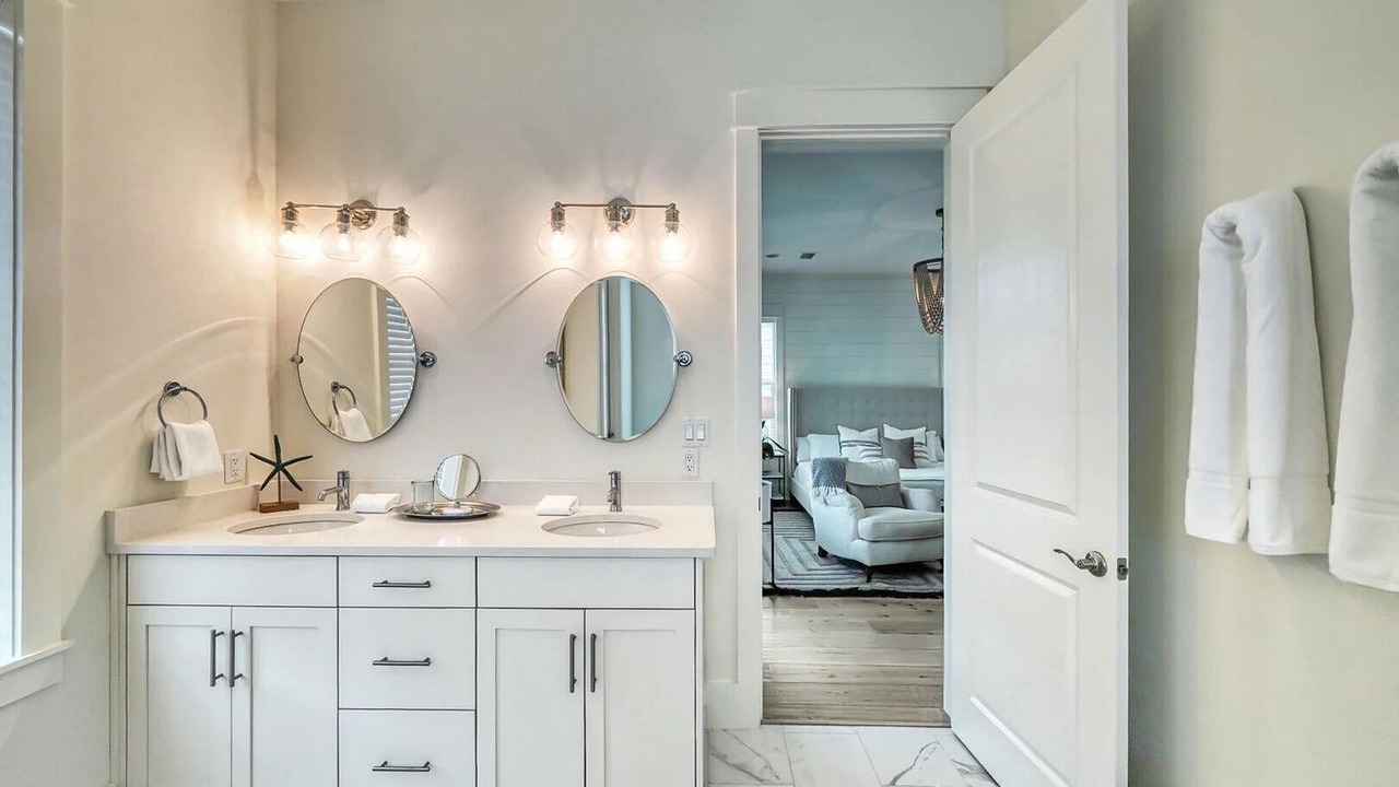 Photo of Bathroom in Treetop