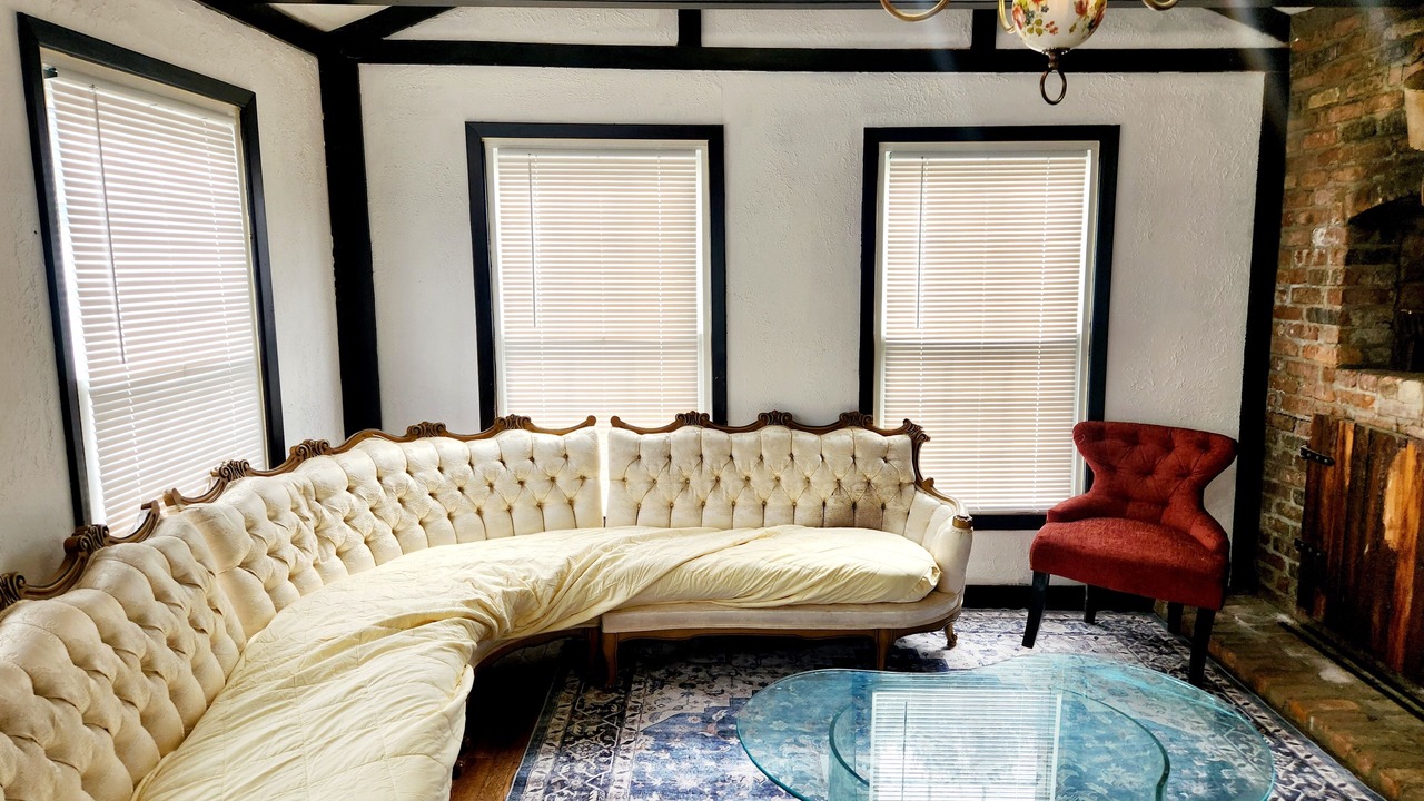 Photo of Livingroom in Dix Hills