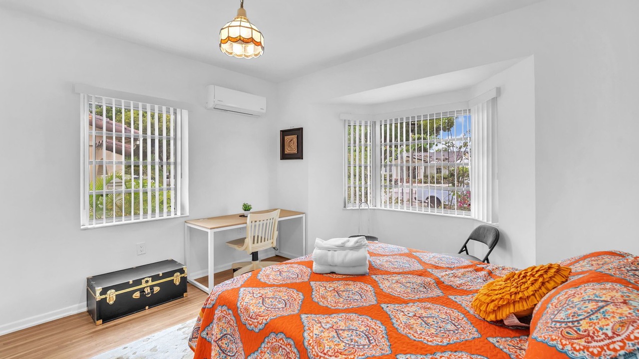 Photo of Bedroom in The Roads
