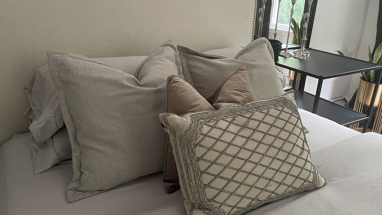 Photo of Bedroom in Stony Brook