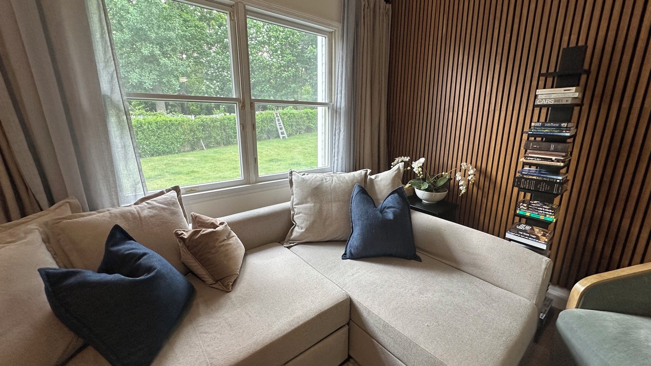 Photo of Livingroom in Stony Brook