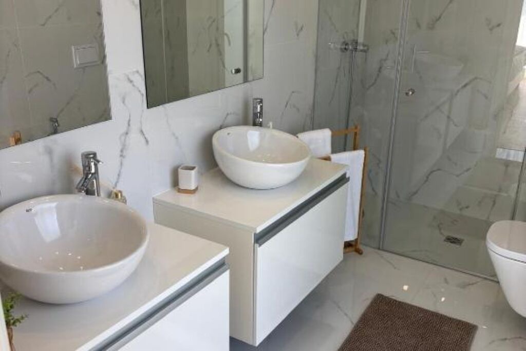 Photo of Bathroom in Corroios