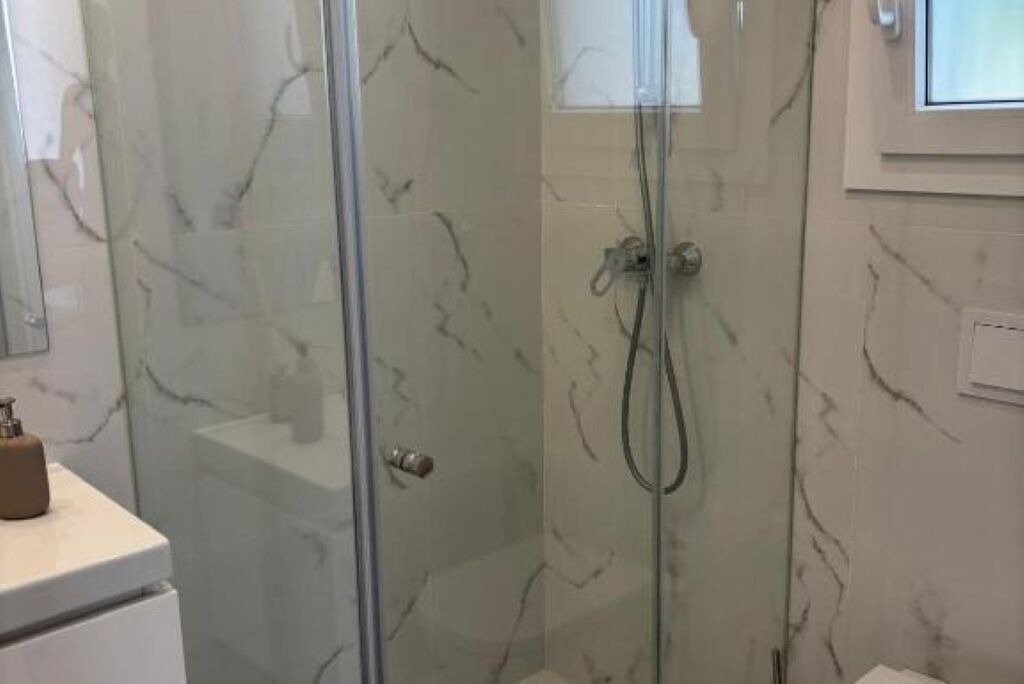 Photo of Bathroom in Corroios