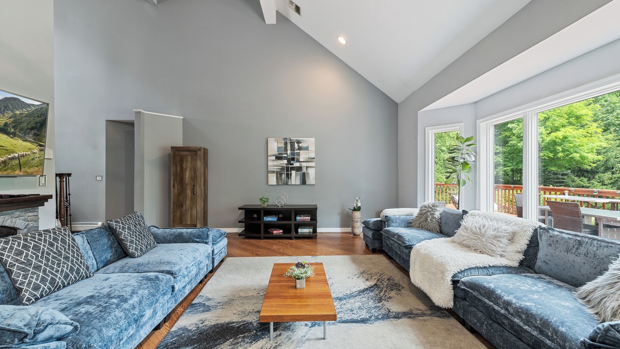 Photo of Livingroom in Stony Point