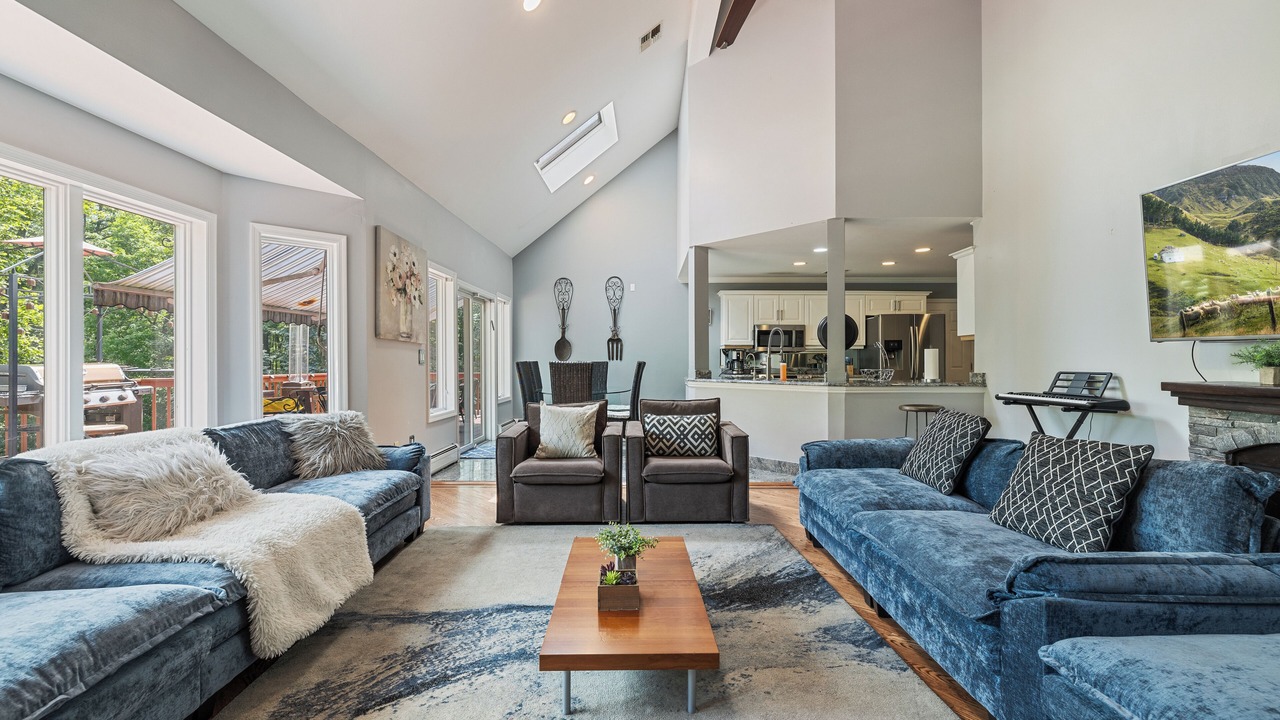 Photo of Livingroom in Stony Point