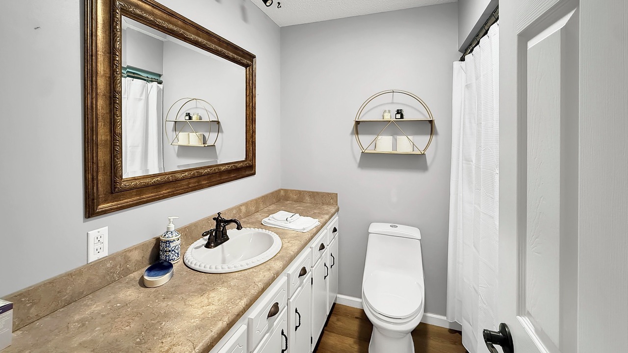Photo of Bathroom in Murray