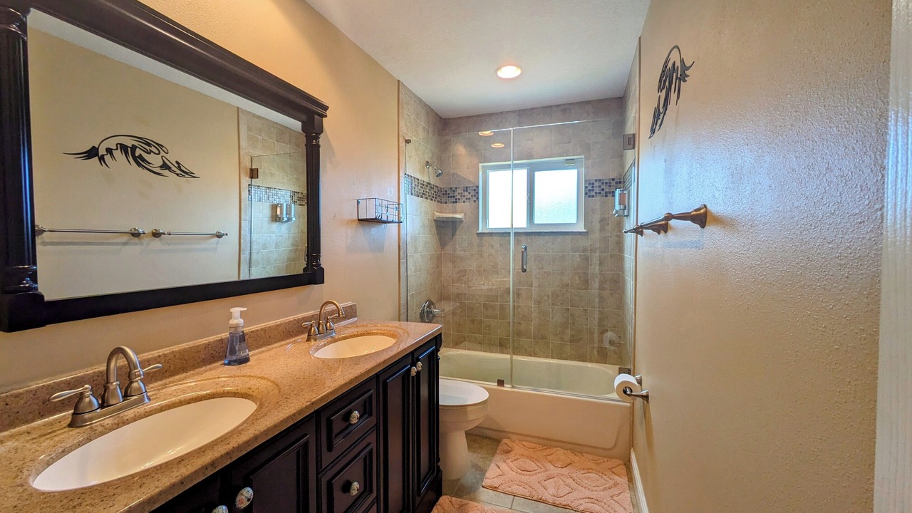 Photo of Bathroom in Venetian Way