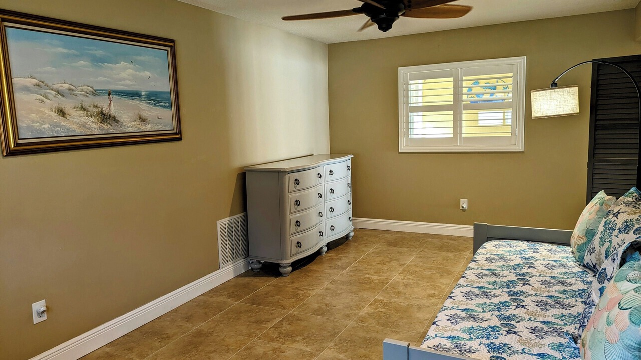 Photo of Livingroom in Venetian Way