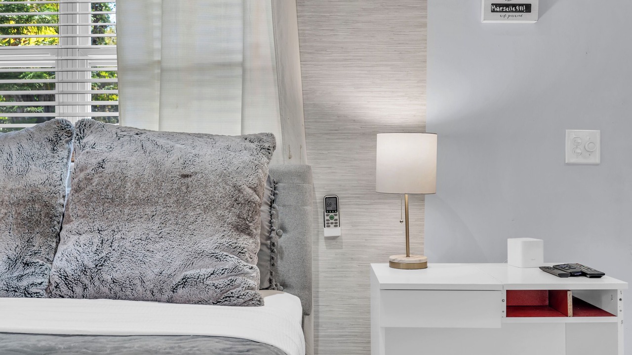 Photo of Bedroom in Biscayne Park