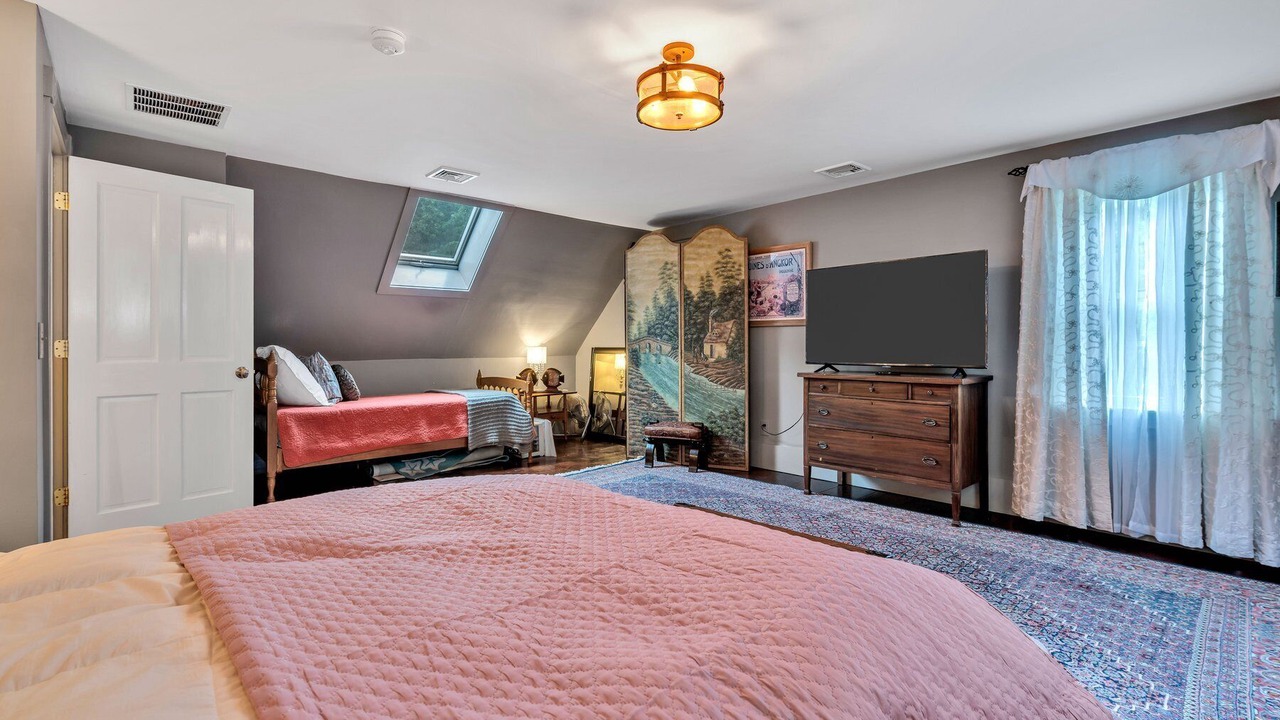 Photo of Bedroom in Teaticket