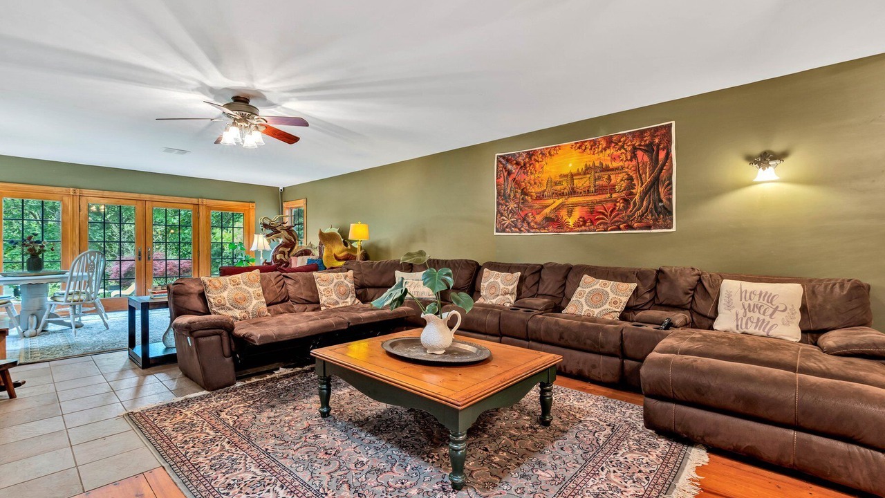 Photo of Livingroom in Teaticket