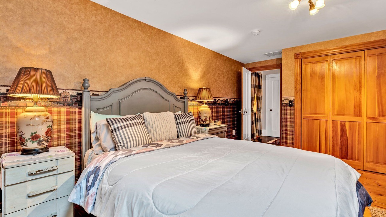 Photo of Bedroom in Teaticket