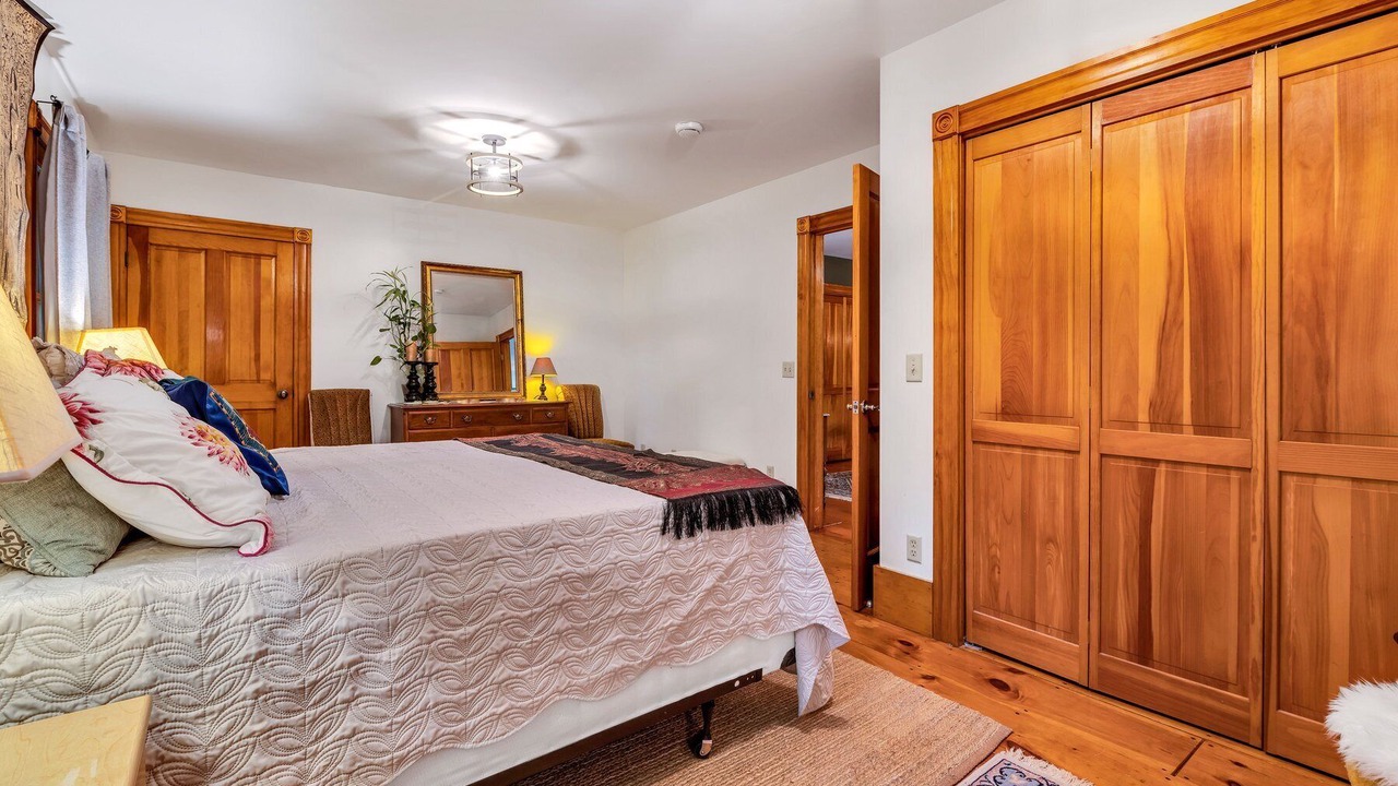 Photo of Bedroom in Teaticket