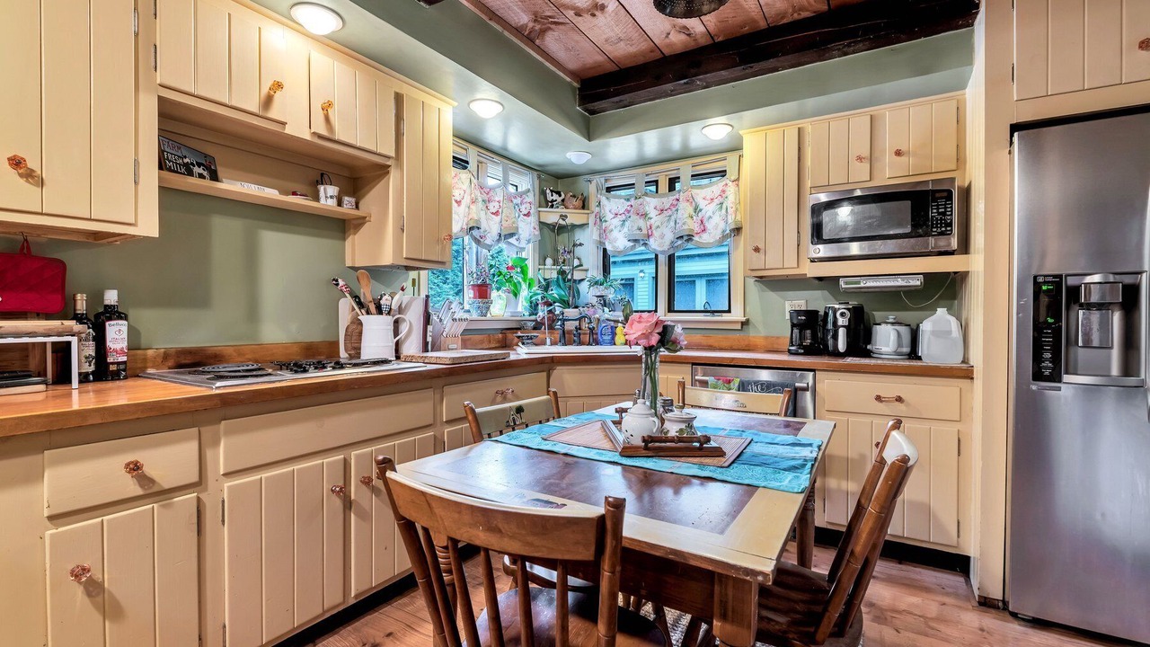 Photo of Kitchen in Teaticket