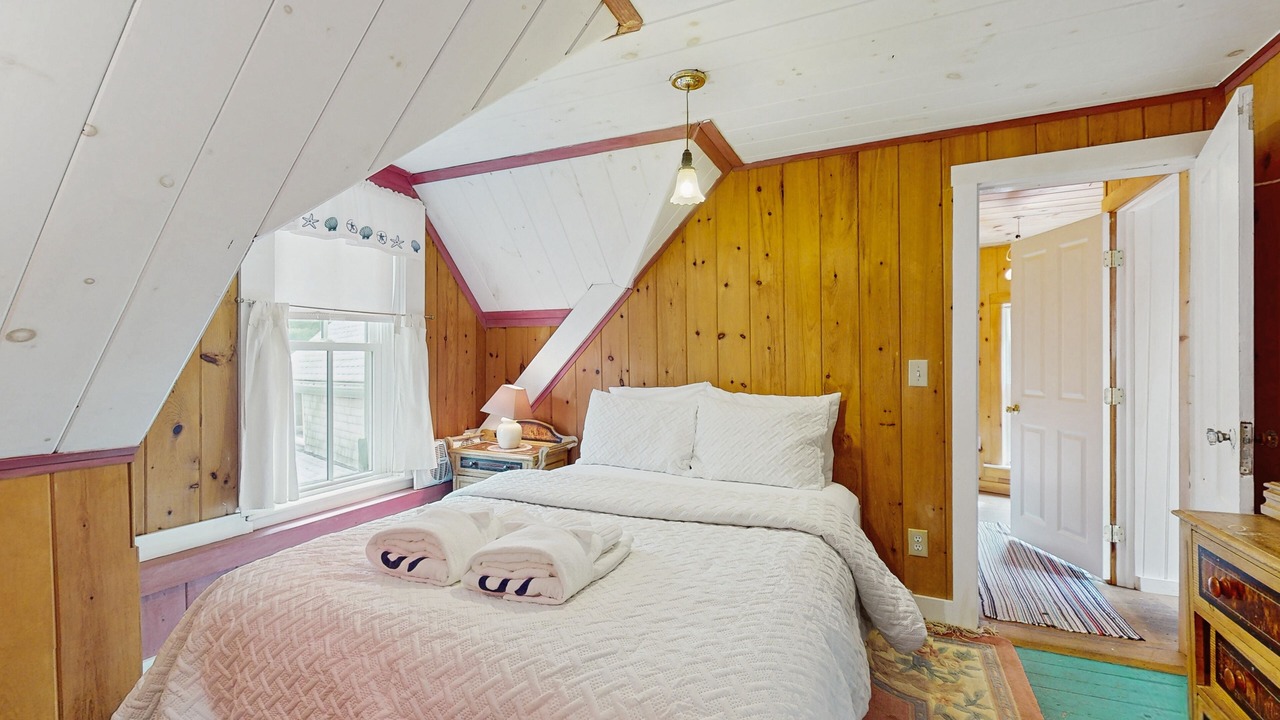 Photo of Bedroom in East Chop