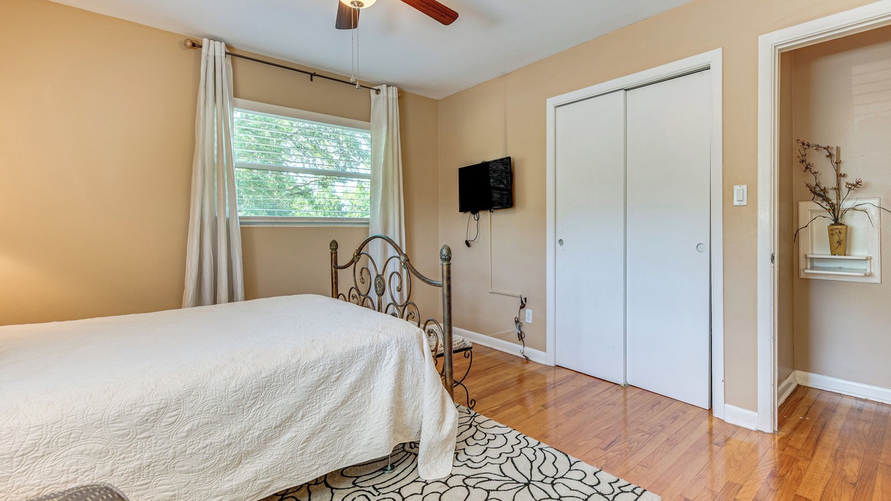 Photo of Bedroom in Tallahassee