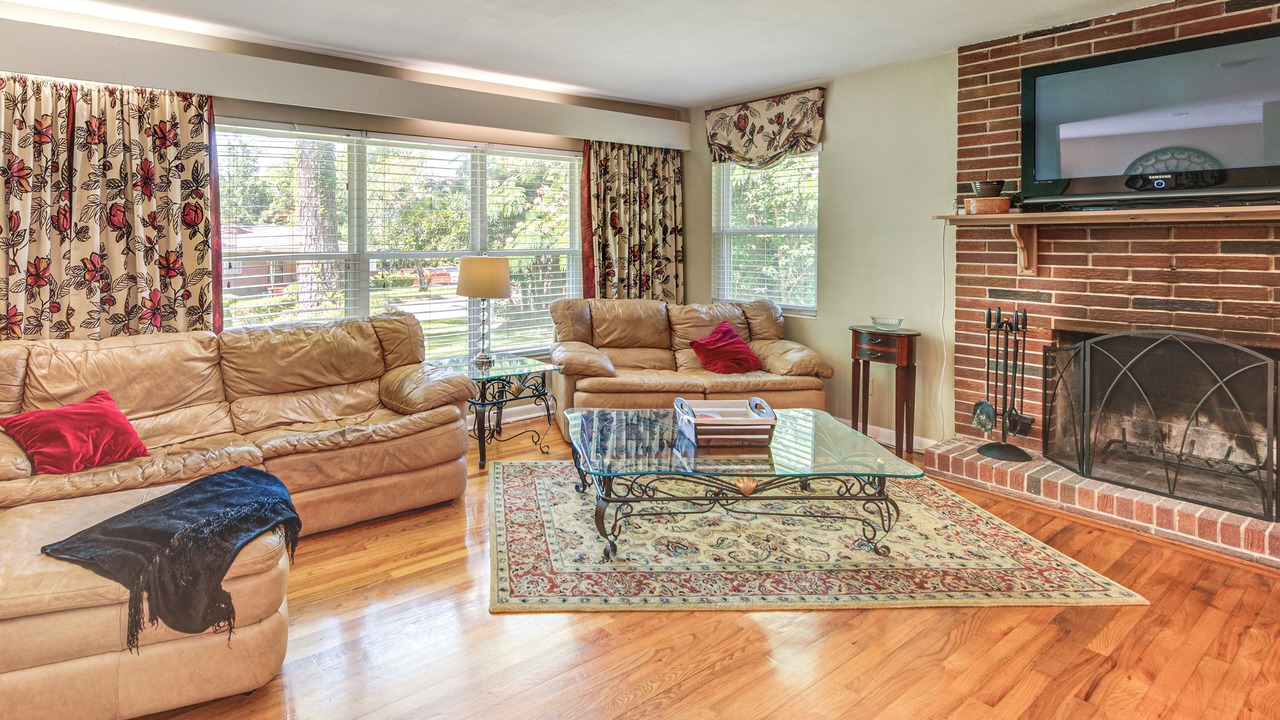 Photo of Livingroom in Tallahassee