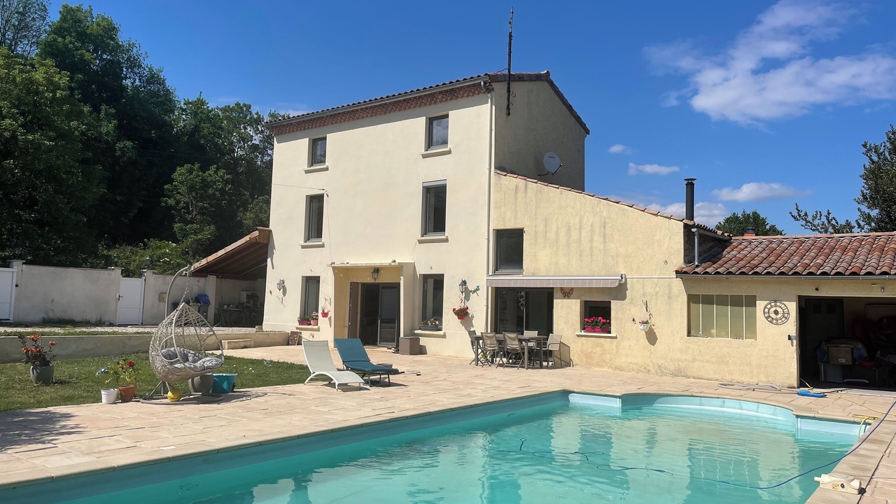 Photo of Outdoor in Valence