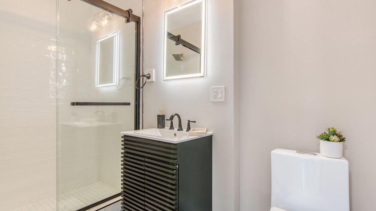 Photo of Bathroom in Port Morris