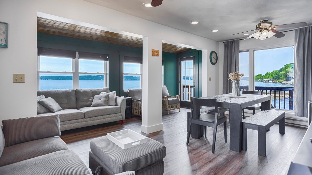 Photo of Livingroom in Ovid