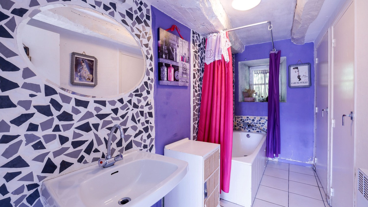 Photo of Bathroom in Cleguerec