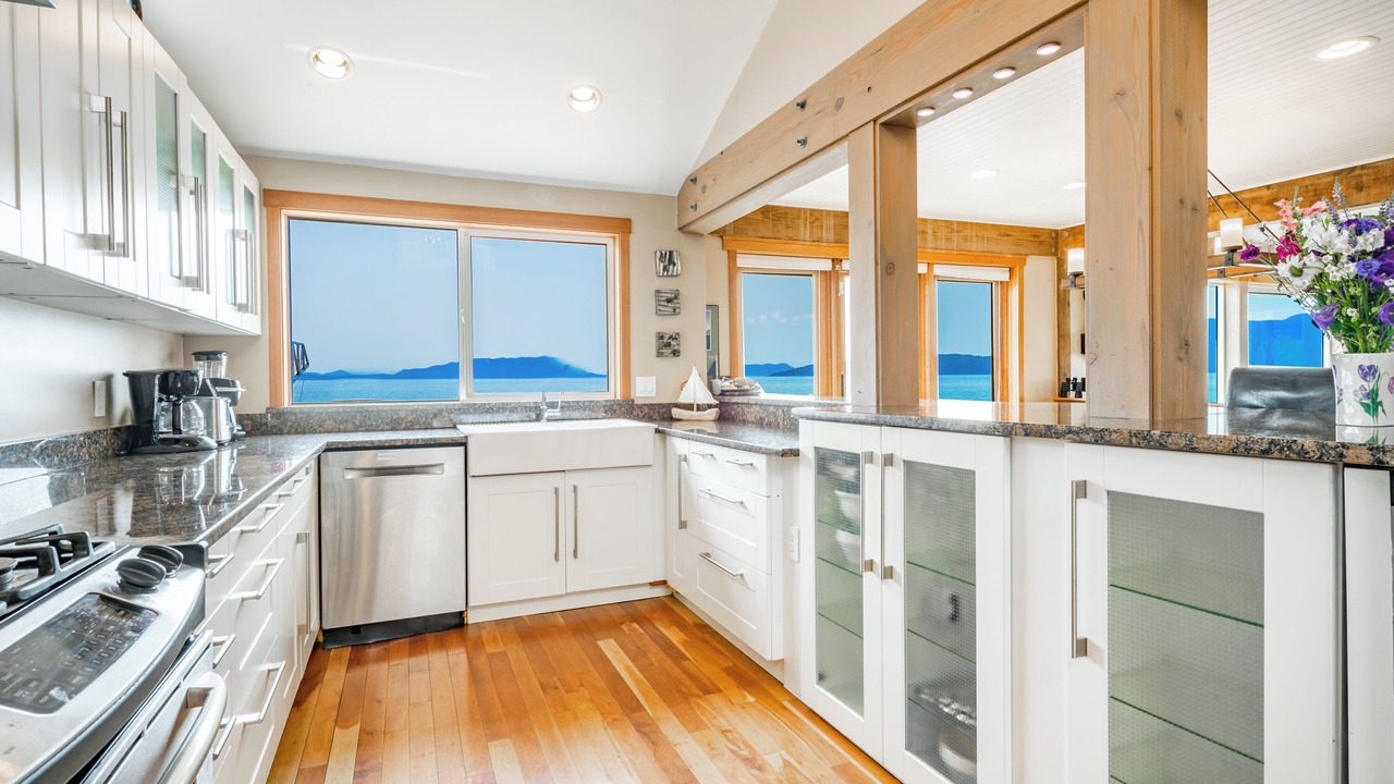 Photo of Kitchen in Lummi Island