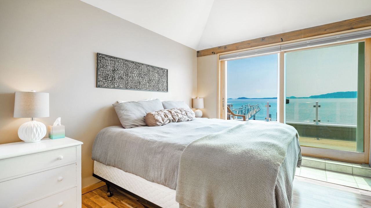 Photo of Bedroom in Lummi Island