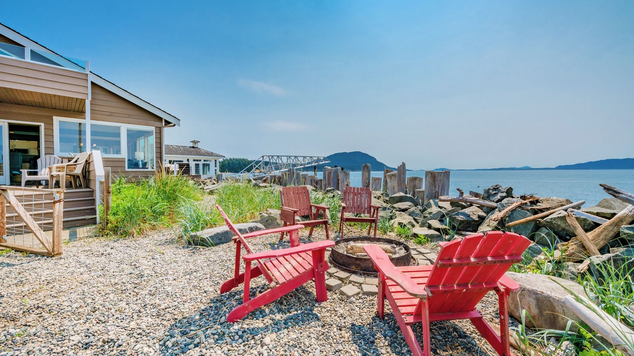 Photo of Patio Balcony in Lummi Island