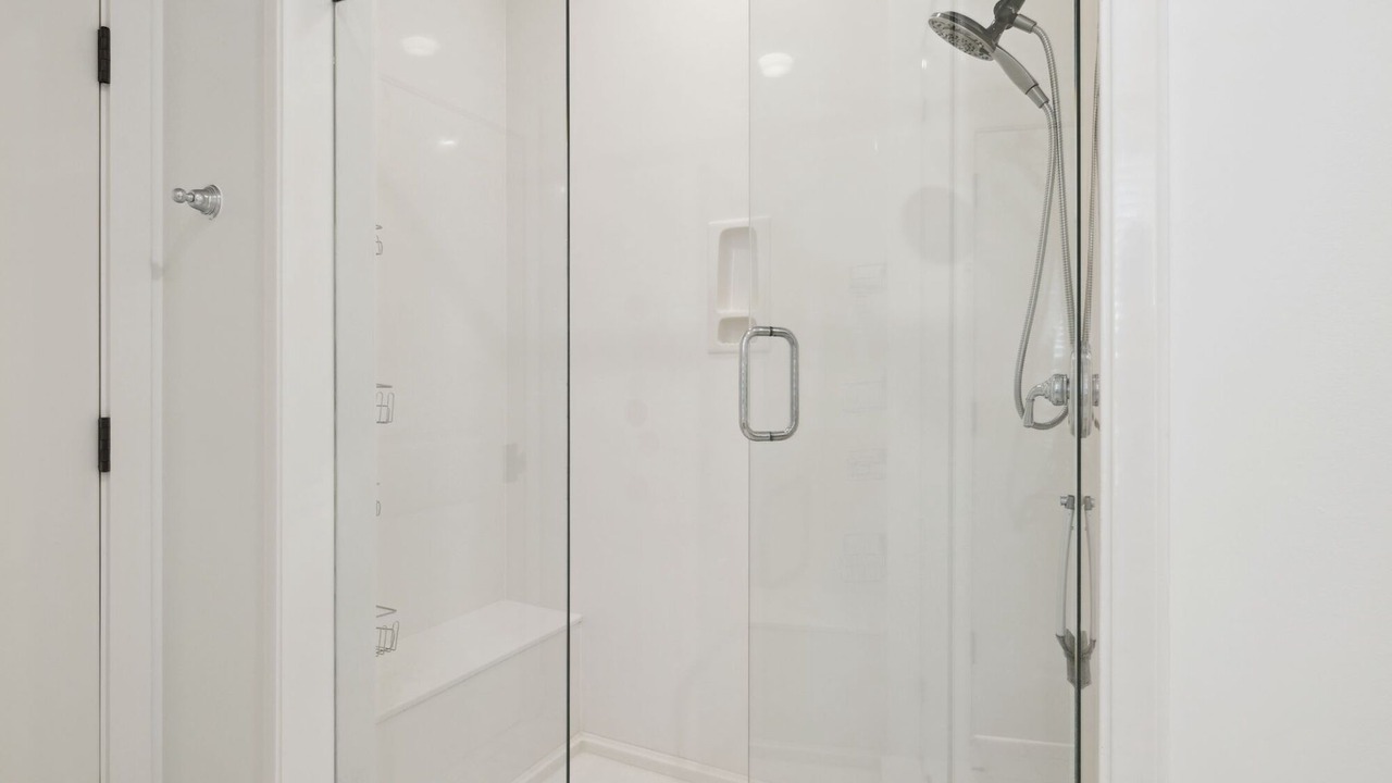 Photo of Bathroom in Beach District