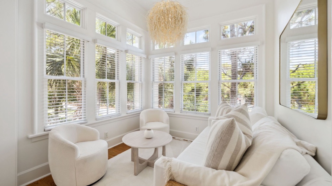 Photo of Livingroom in Beach District