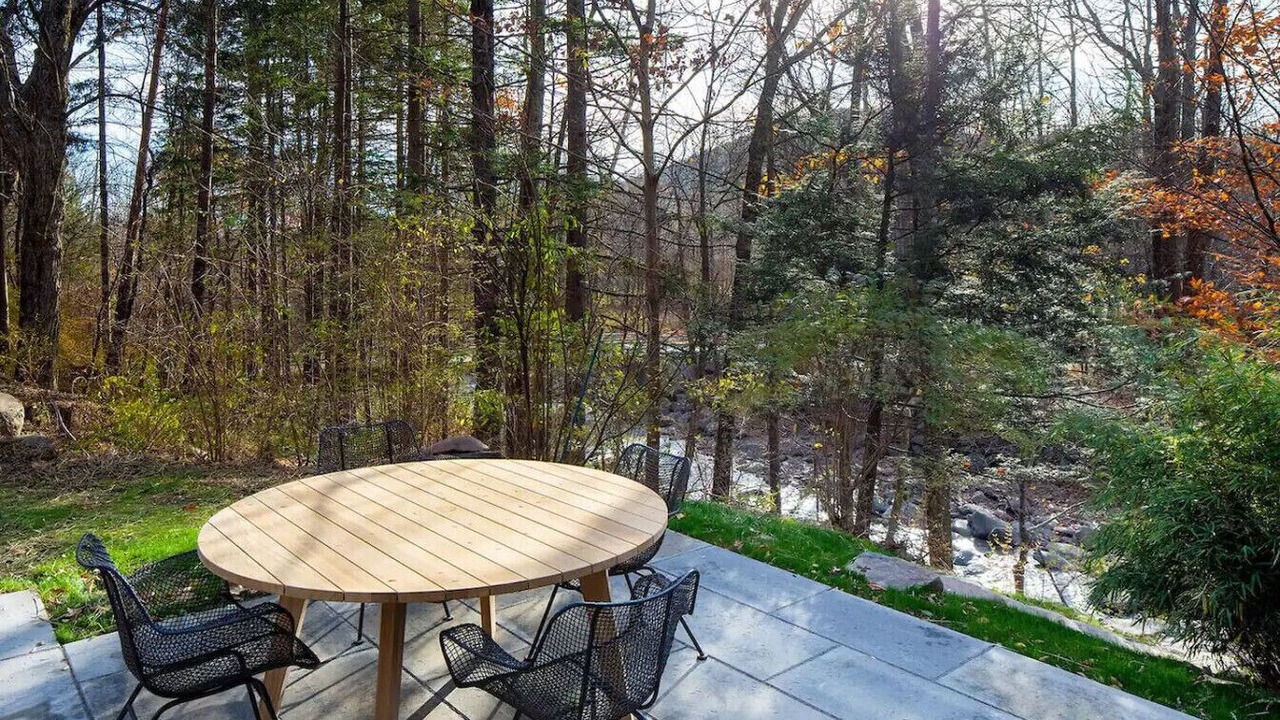 Photo of Outdoor in Shady