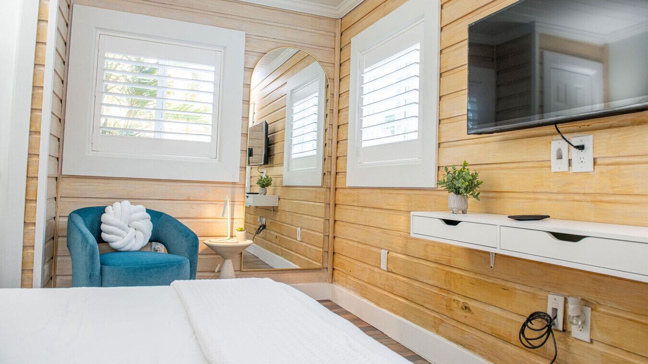 Photo of Bedroom in Madeira Beach