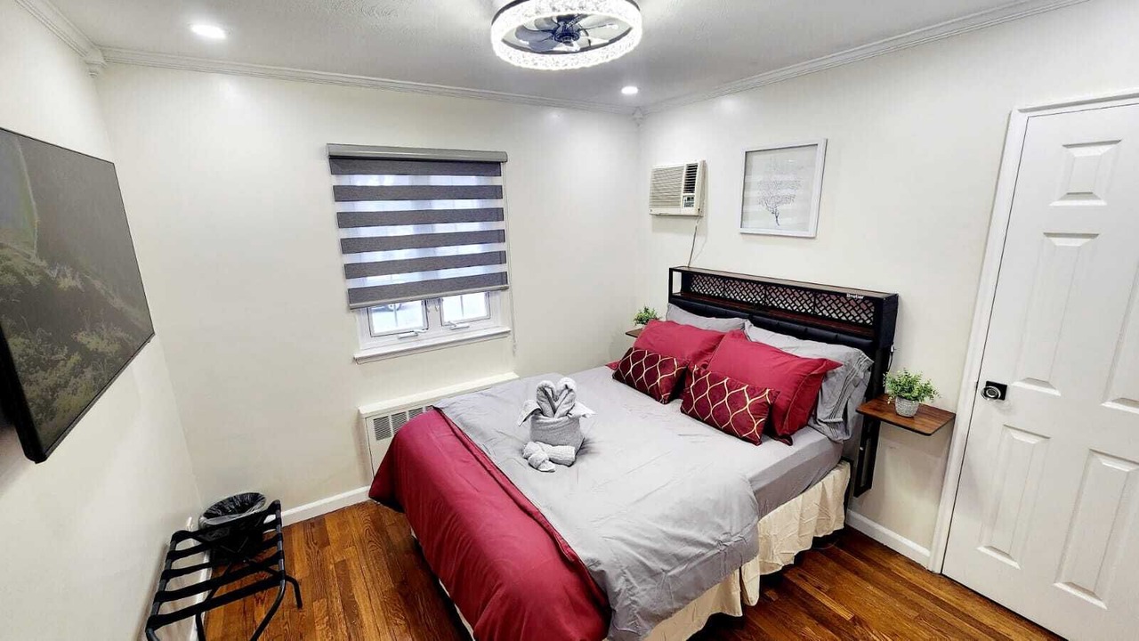 Photo of Bedroom in Hicksville