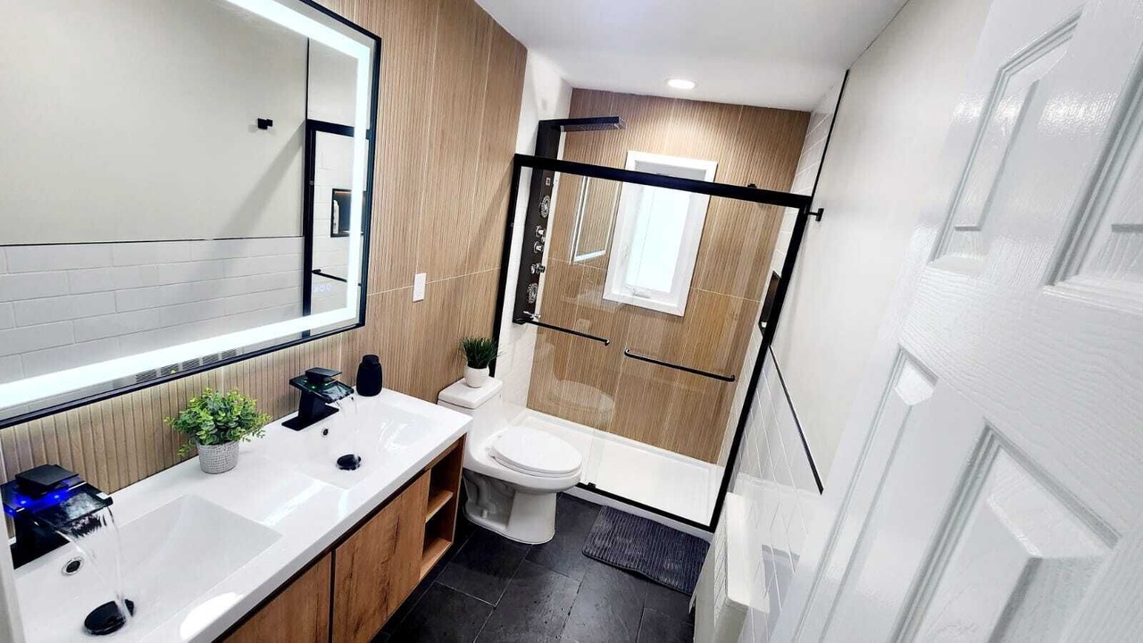 Photo of Bathroom in Hicksville