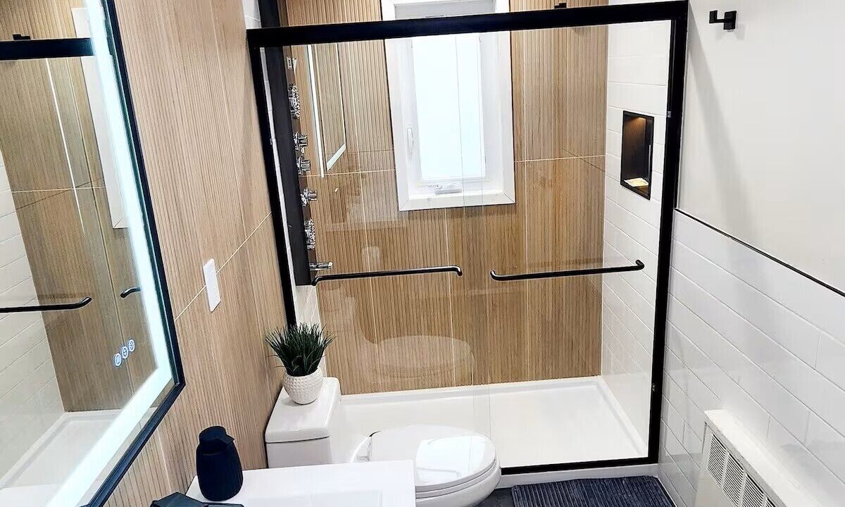 Photo of Bathroom in Hicksville